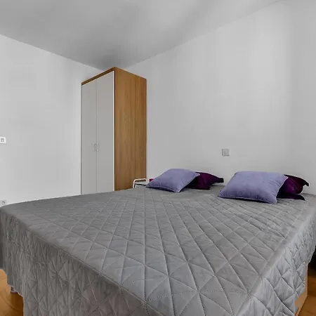 I And A Cozy Apartment Makarska